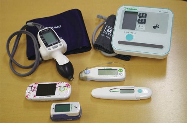 AsReader DOCK-Type Combo (NFC)　医療現場でも高く評価されています。
